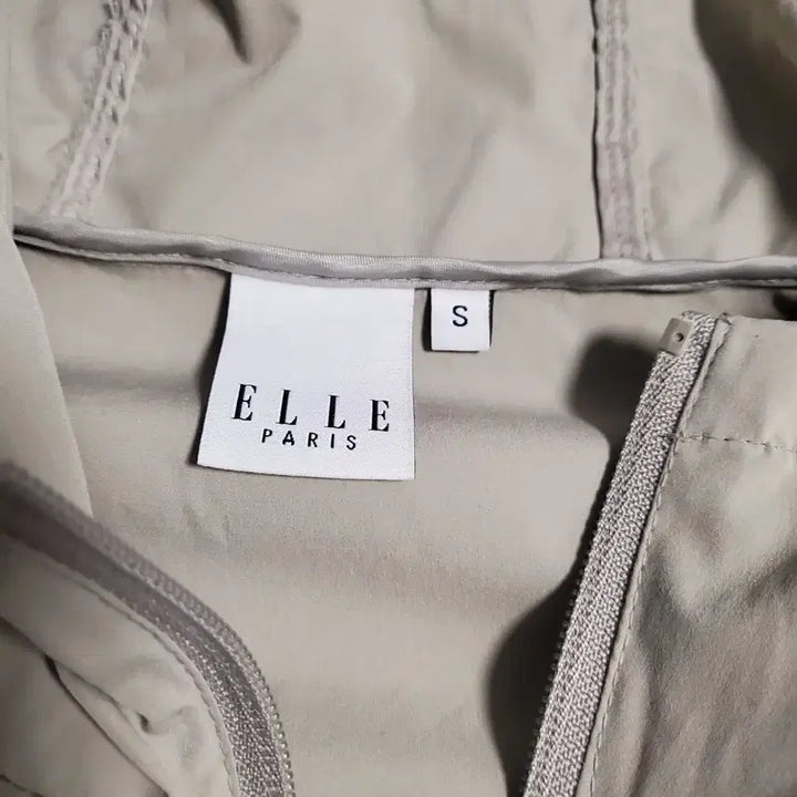 [BUNJANG] Elle Paris Loose Fit Wrinkle-Free String Hooded Long Wind Jumper / 엘르 파리 루즈핏 링클프리 스트링 후드 롱 윈드 점퍼 s
