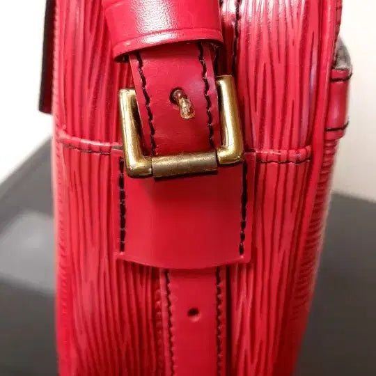 [BUNJANG] Louis Vuitton Epi Crossbody Bag Red / 루이비통 에삐 크로스백