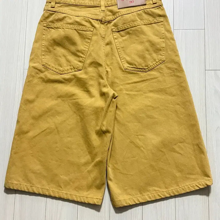 [BUNJANG] Marni x Uniqlo Yellow Wide Leg Shorts / 마르니x유나클로 옐로우와이드 반바지/ unisex
