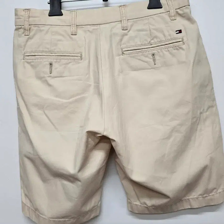 [BUNJANG] Tommy Hilfiger Beige Slim Fit Cotton Shorts / 타미힐피거   베이지색 반바지 (실측 사이즈)