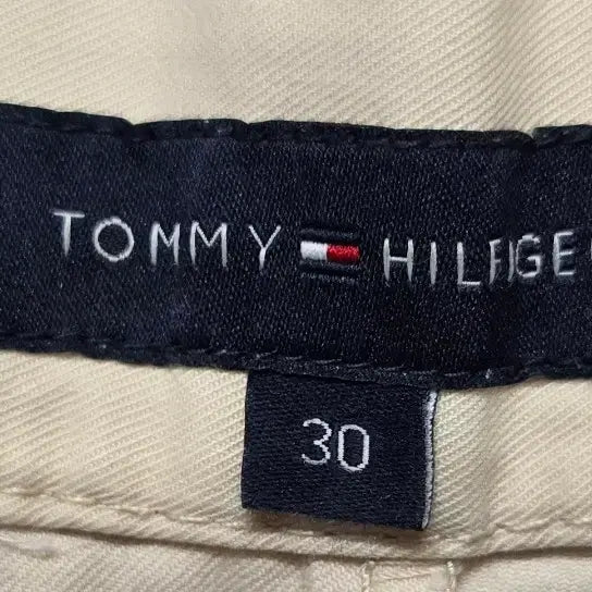 [BUNJANG] Tommy Hilfiger Beige Slim Fit Cotton Shorts / 타미힐피거   베이지색 반바지 (실측 사이즈)