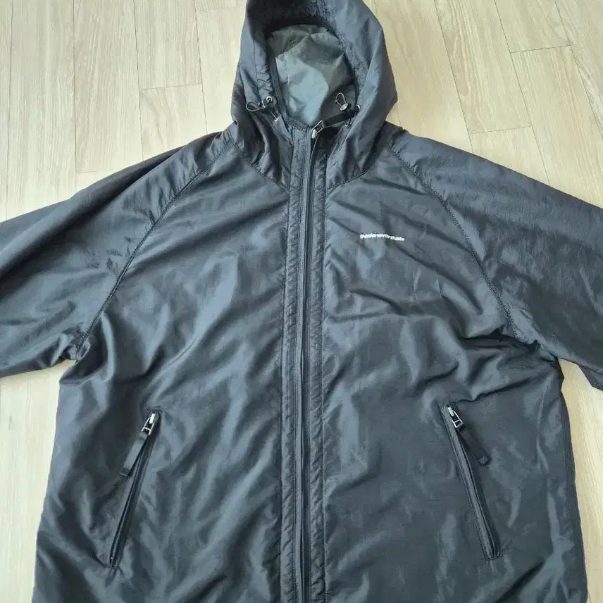 [BUNJANG] thisisneverthat SP Logo Windbreaker Black / 디스이즈네버댓 SP 로고 바람막이 블랙(m사이즈)