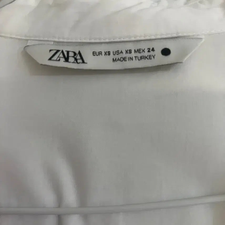 [BUNJANG] Zara White Lace Detail Shirt / 자라 셔츠