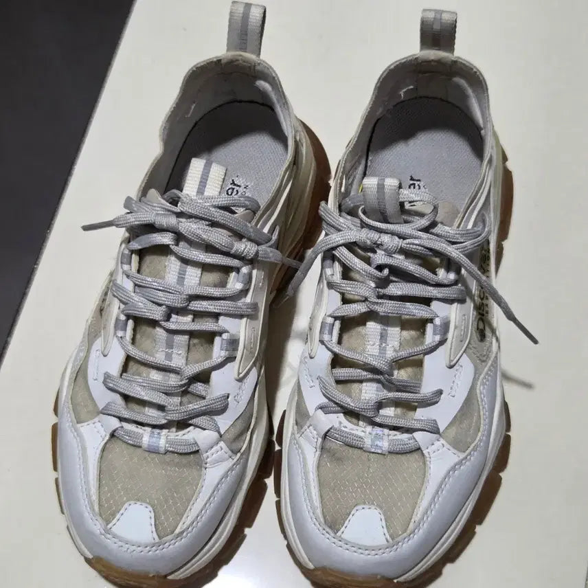 [BUNJANG] Discovery Bucket Dewalker v2 Cool Shoes Size 230 / 디스커버리 버킷 디워커 v2쿨 DX-SHB1-111  230사이즈