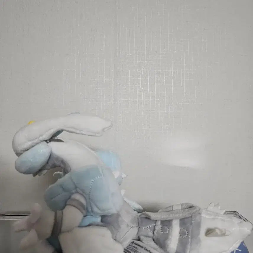 [BUNJANG] Pokemon Fit White Kyurem Plush / 포켓몬fit 화이트큐레무 인형