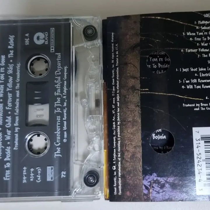 [BUNJANG] The Cranberries 3rd Album To The Faithful Imported Cassette Tape (Unsealed) / 크랜베리스 3집 To The Faithful~ 수입반(개봉 카세트테이프)