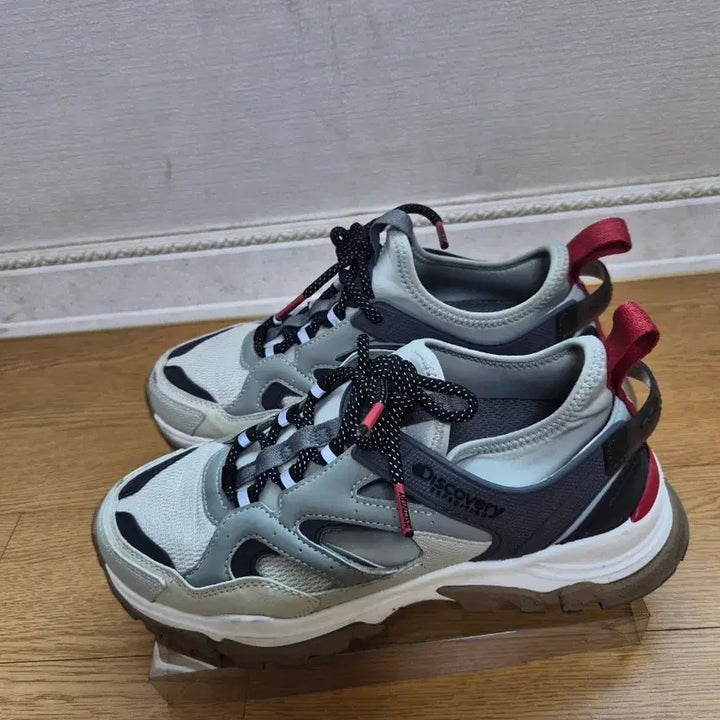 [BUNJANG] Discovery Expedition Sneakers 245mm / 디스커버리 익스페디션 운동화 245mm