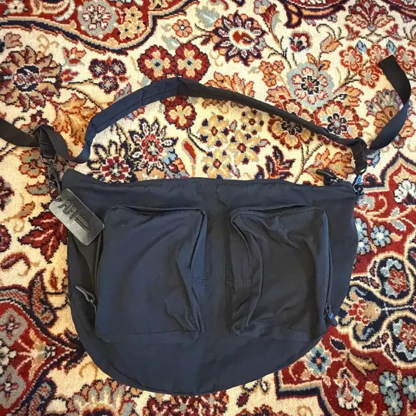 [BUNJANG] AMIACALVA Body Bag / 아미아칼바 바디백 FREE사이즈