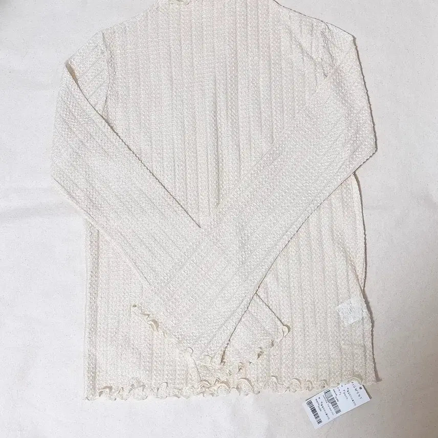 [BUNJANG] Pigment Wavy Lace T-Shirt / 새상품 피그먼트 물결레이스 티