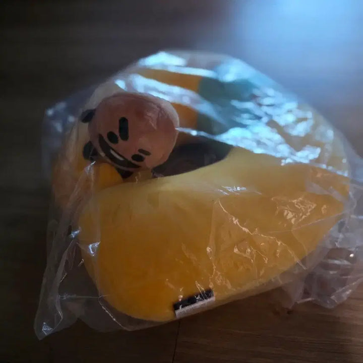 [BUNJANG] BTS Bt21 Shooky Neck Pillow / BTS 방탄 Bt21 슈키 shooky 목 베개