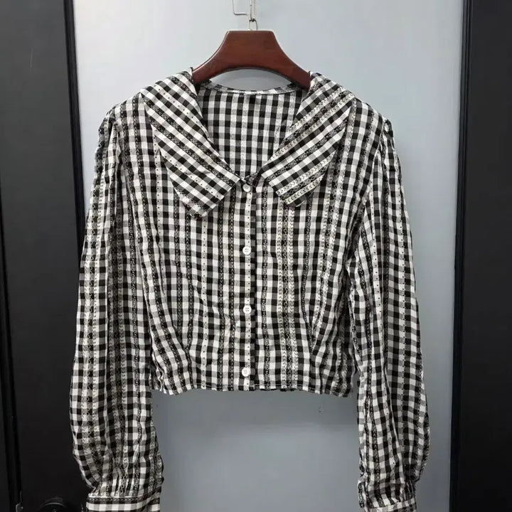 [BUNJANG] Kara Lace Crop Blouse / 카라 레이스 크롭 블라우스