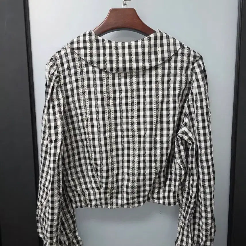 [BUNJANG] Kara Lace Crop Blouse / 카라 레이스 크롭 블라우스