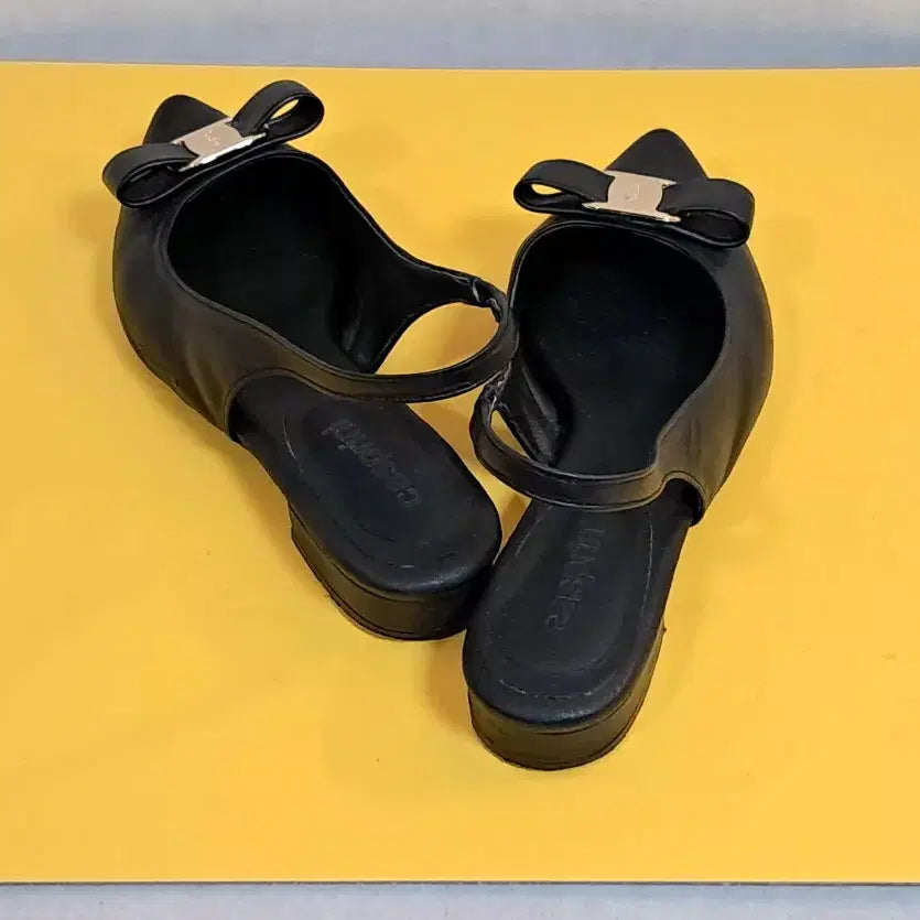 [BUNJANG] Cassprini Handmade Slingback Sandals (Recommended for 245-250) / (245~250추천)성동구 고급수제화 카스프리니 슬링백. 수제샌들