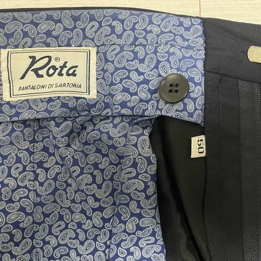 [BUNJANG] Rota Wool Trousers Navy Size 50 / 로타(Rota) 사계절용 울 네이비 트라우져(50Size)