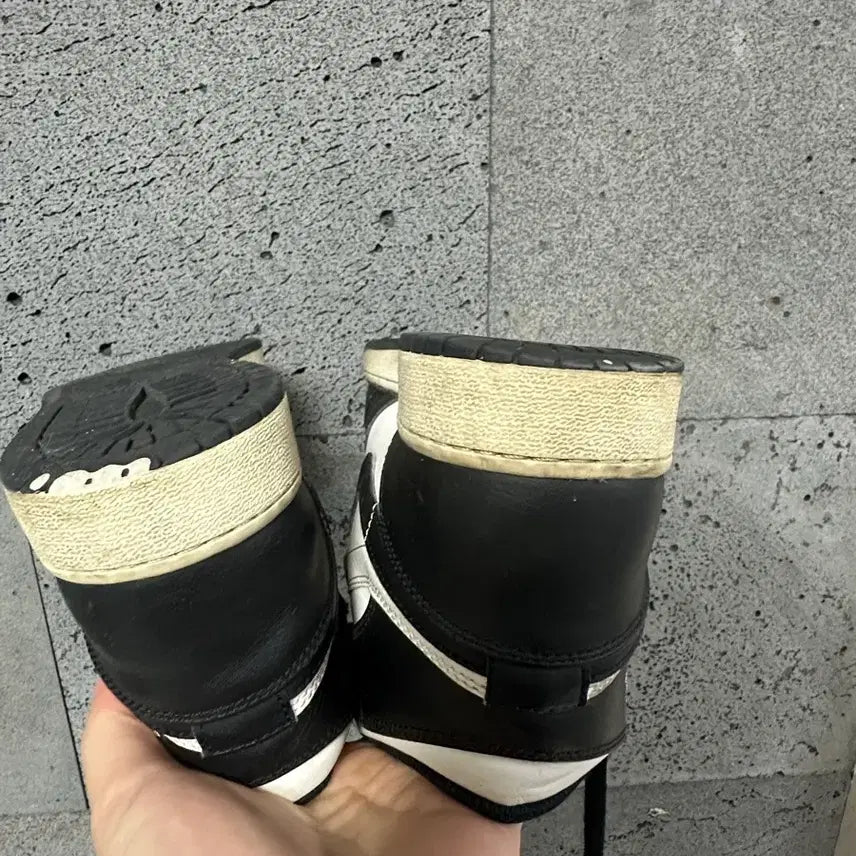 [BUNJANG] Air Jordan 1 Retro High OG Black White (2014) / 조던 1 레트로 하이 OG 블랙 화이트 2014