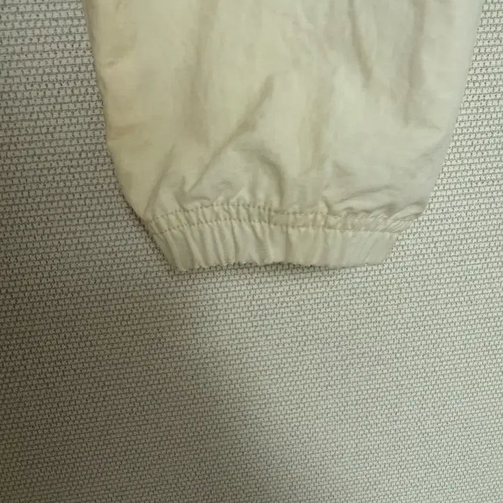 [BUNJANG] Stussy Wave Dyed Beach Shell Jacket (Ivory, Size S) / 스투시 웨이브 다이 비치 쉘 자켓 S