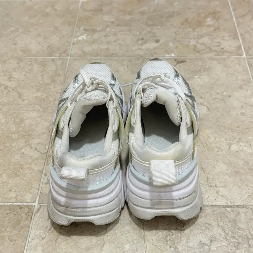 [BUNJANG] Nike V2K Run Metallic Silver White / 나이키 V2K 런 메탈릭 실버 화이트