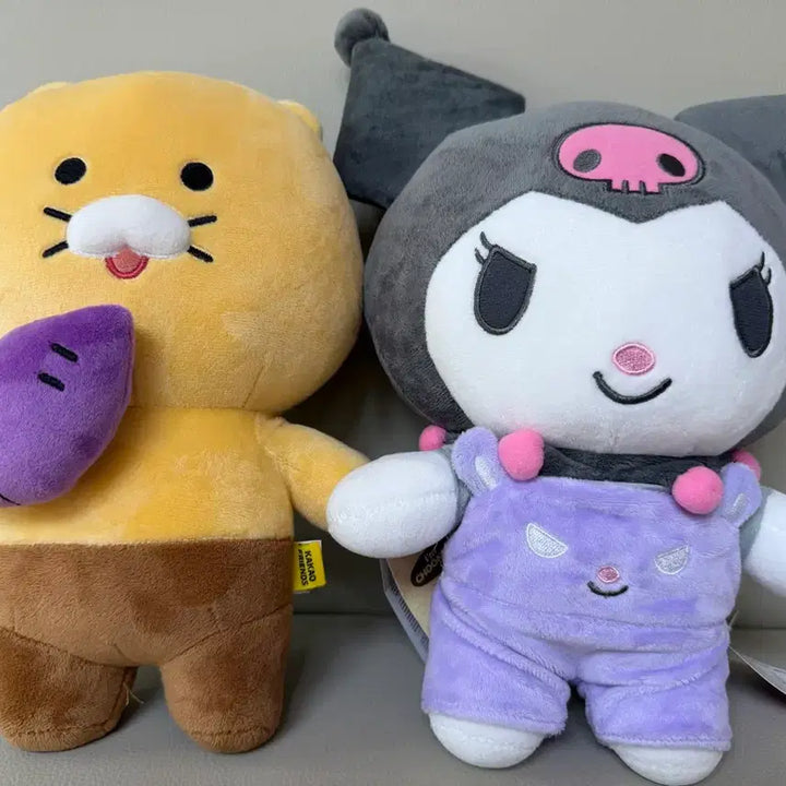 [SOLD OUT] 택 달린 새상품 카카오프렌즈 춘식이 산리오 쿠로미 인형 세트