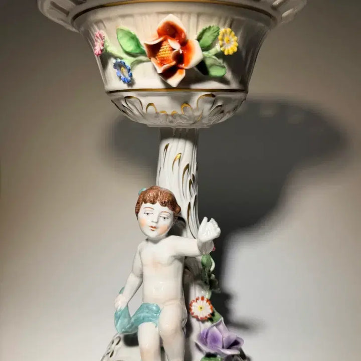[BUNJANG] Meissen Angel Figurine with Flower Basket Compote (Excellent Condition) / 독일 본슈어홀츠 드레스덴, 천사피겨린과 꽃포지 롱 컴포트(최상)