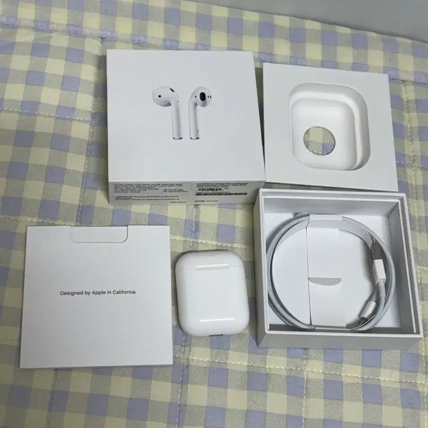 [BUNJANG] Apple AirPods 2nd Gen (A2031, A2032) Full Box / 애플 에어팟 2세대 풀박스 a2031 2032