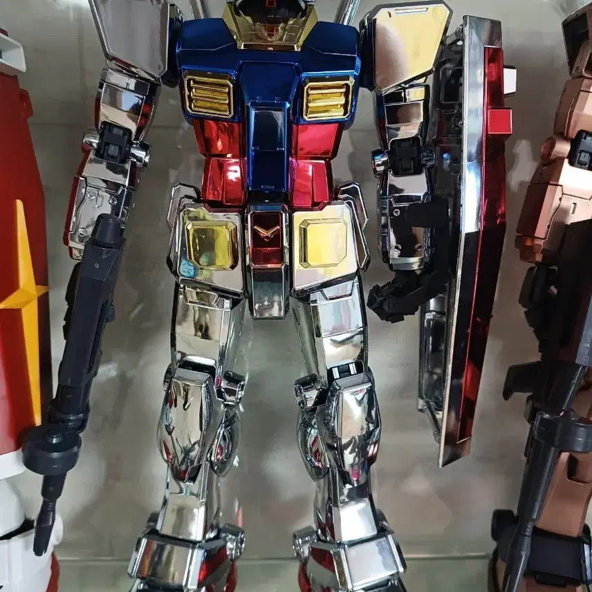 [BUNJANG] Perfect Grade First Gundam Chrome Coating Ver. Model Kit / 건담pg퍼스트크롬