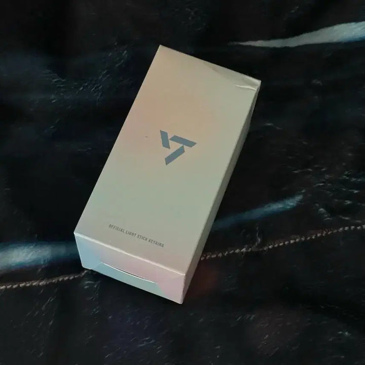 [BUNJANG] SEVENTEEN Official Lightstick Keyring Ver. 3 / 세븐틴 응원봉 키링 ver.3