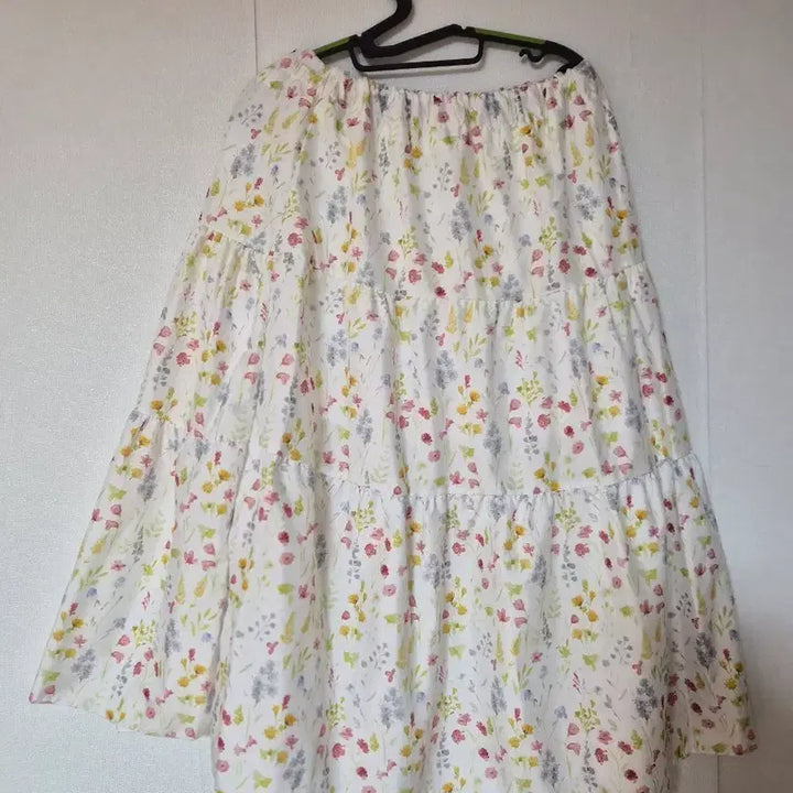 [BUNJANG] Flower Pattern Tiered Long Skirt / 플라워 패턴 캉캉 롱 스커트