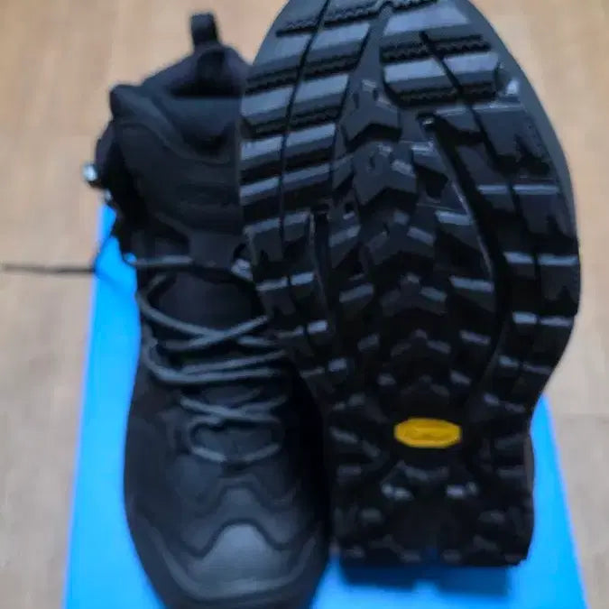 [BUNJANG] Hoka Kah High 3 Replica Shoes / 호카 카하3 레플리카