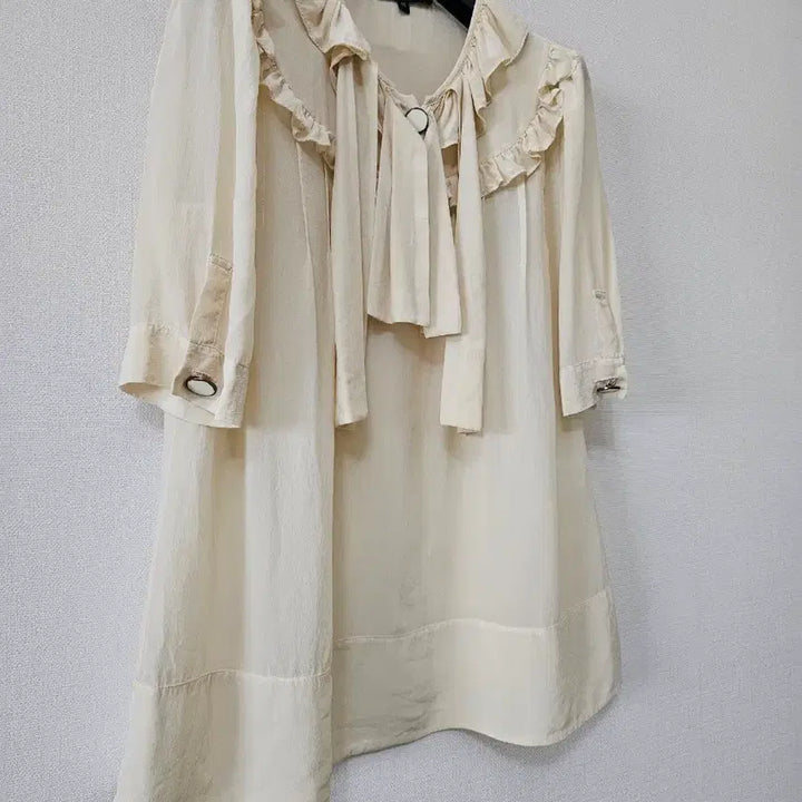 [BUNJANG] Maje 100% Silk Blouse Ivory / 마쥬 매장판 실크100 블라우스