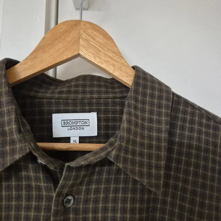 [BUNJANG] Brompton London Brushed Cotton Shirt &amp; Rayon Knit Bundle Set (Size 105-108) / 브롬톤런던 브러시드 코튼 셔츠 / 레이온 니트 105 일괄