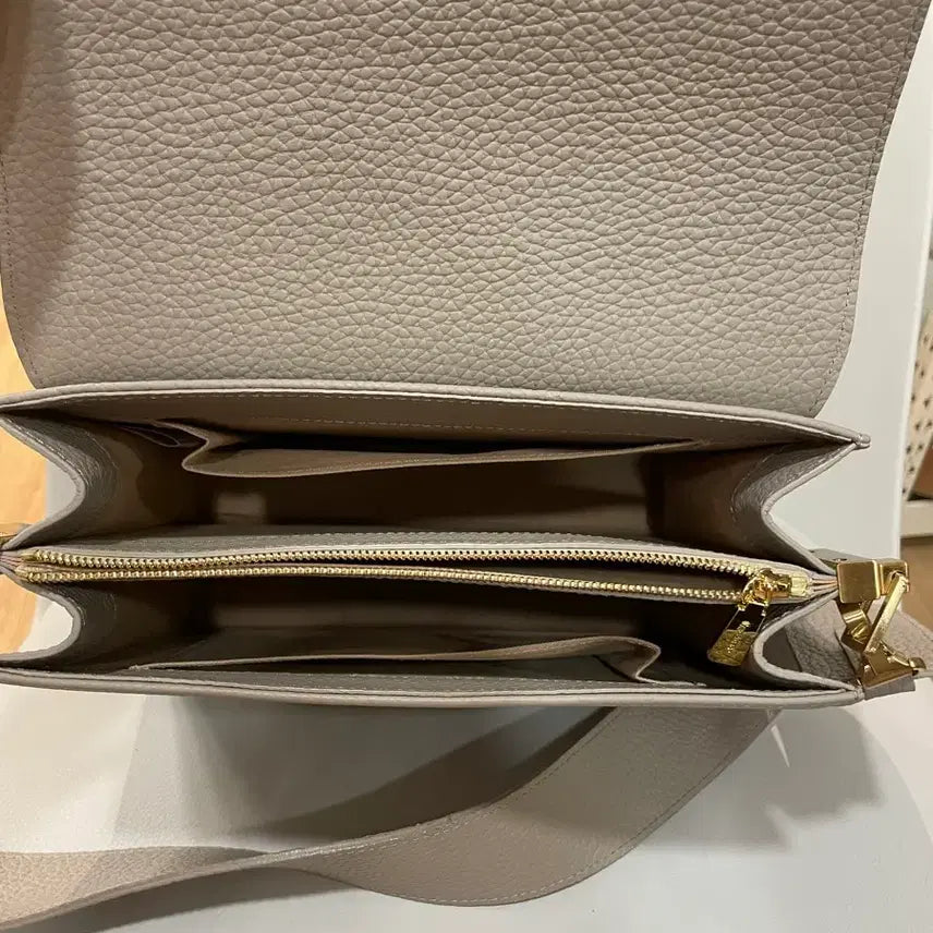 [BUNJANG] Hoze Genuine Leather Shoulder Bag Grey / 호제 소가죽 숄더백 가방 베이지