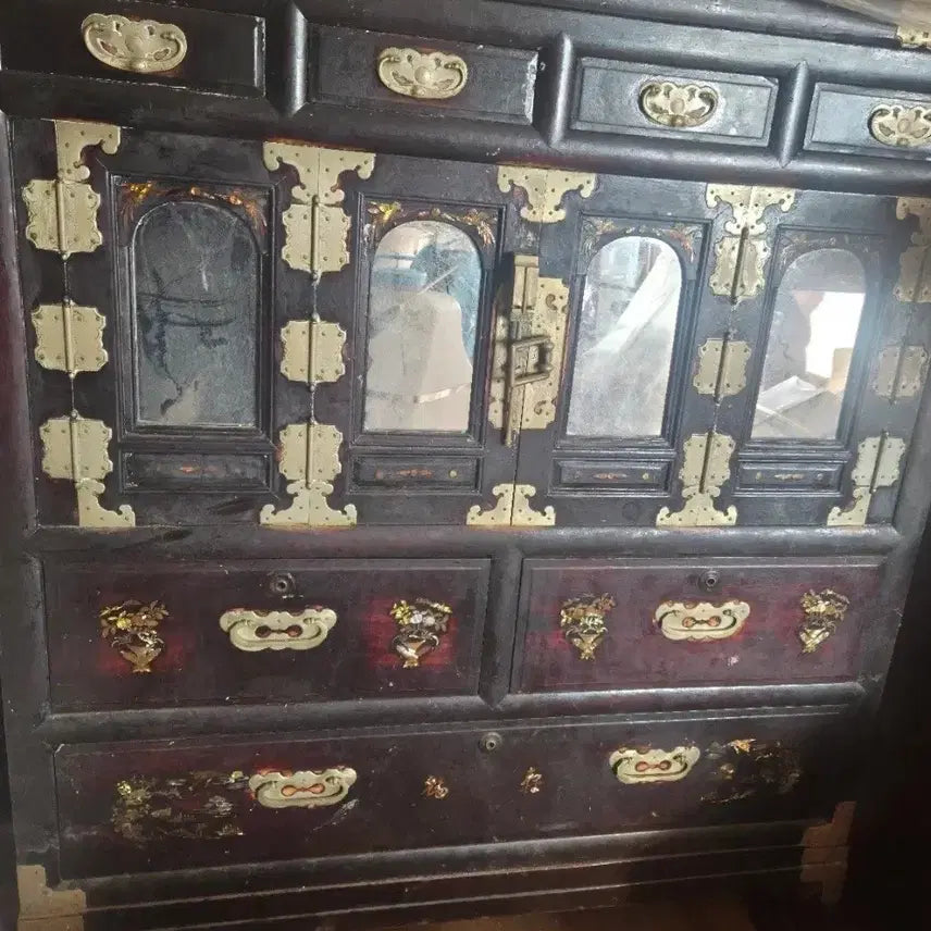 [BUNJANG] Antique Wooden Headboard with Repair Needed / 외정때머리장골동품 뒤다리수리필요