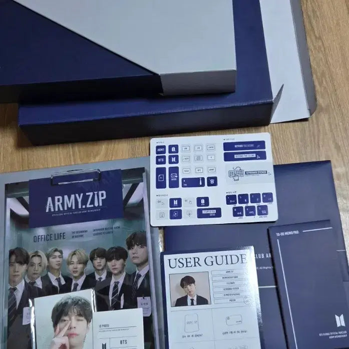 [BUNJANG] BTS ARMY 8th Membership Kit ARMY ZIP Photocard Set / 방탄소년단 아미집 ARMY ZIP 아미 8기 멤버십 키트