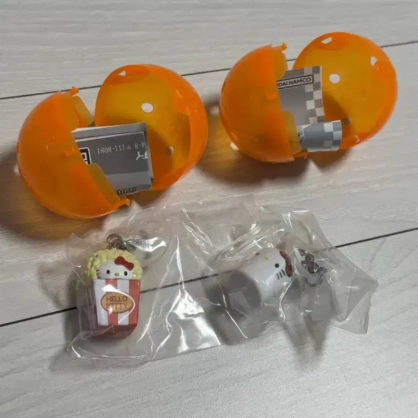 [BUNJANG] Bandai Hello Kitty American Style Seal Set (2 Types) / [미개봉] 반다이 헬로키티 아메리칸스타일 메지루시 2종일괄