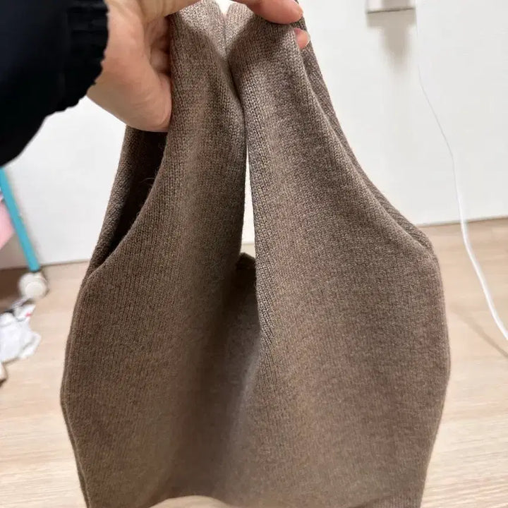 [BUNJANG] Erhem Cashmere Lightweight Knit Tote Bag / 에르헴 캐시미어 여성 가벼운 니트 손가방