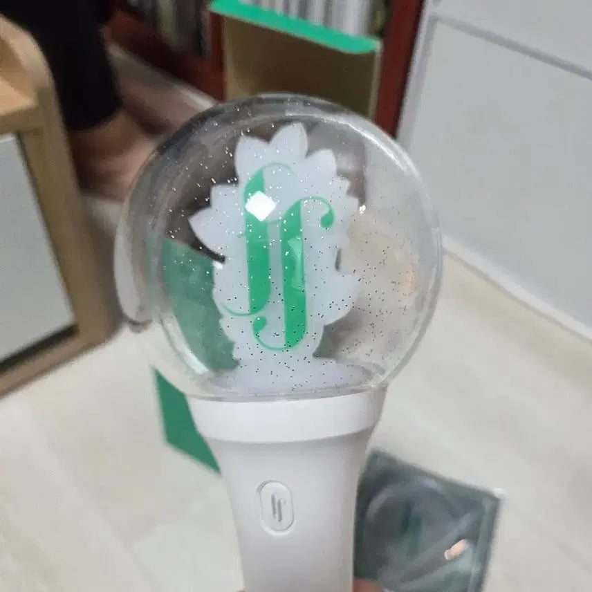 [BUNJANG] Forestella Official Lightstick / 포레스텔라 응원봉 팝니다