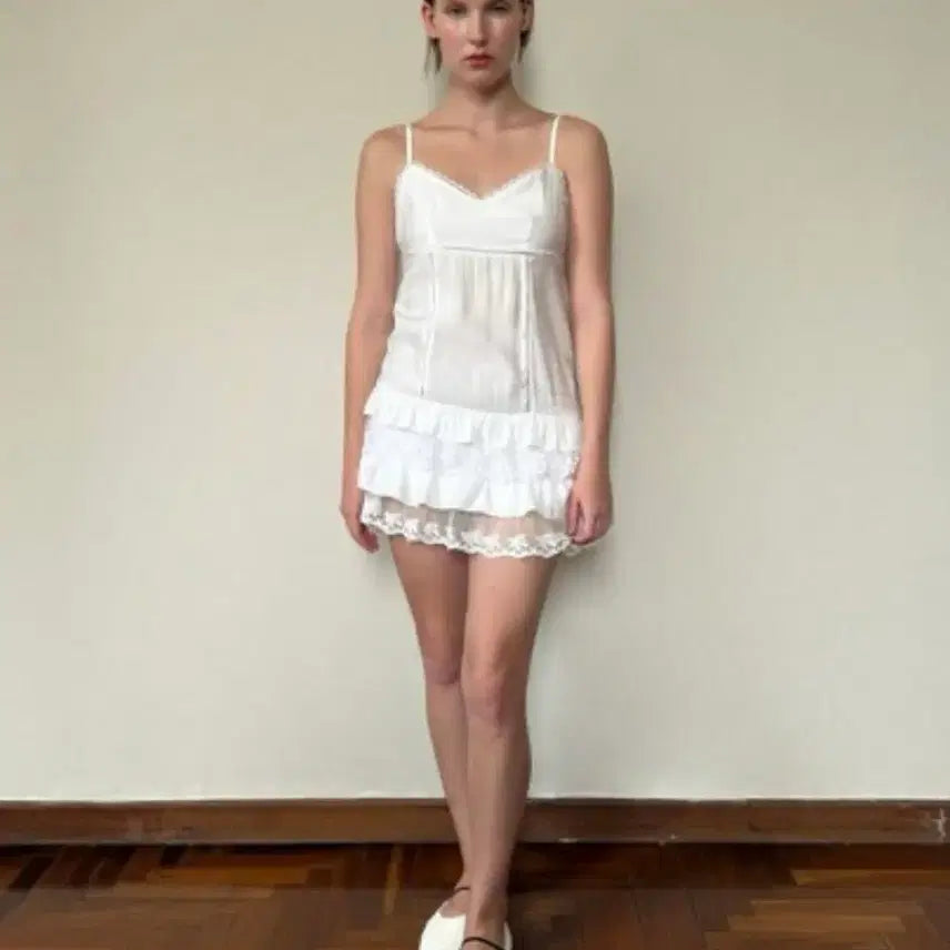[BUNJANG] SINOON V-Neck Lace Mix Silky Mini Dress / [택제거 새상품 최저가]시눈 V넥 레이스 믹스 실키 미니 원피스
