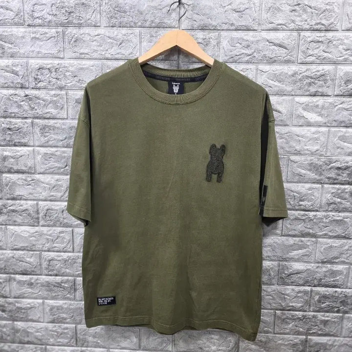[SOLD OUT] 라이프워크 카키색 반팔 티셔츠 강아지 자수  사이즈 95 오버핏