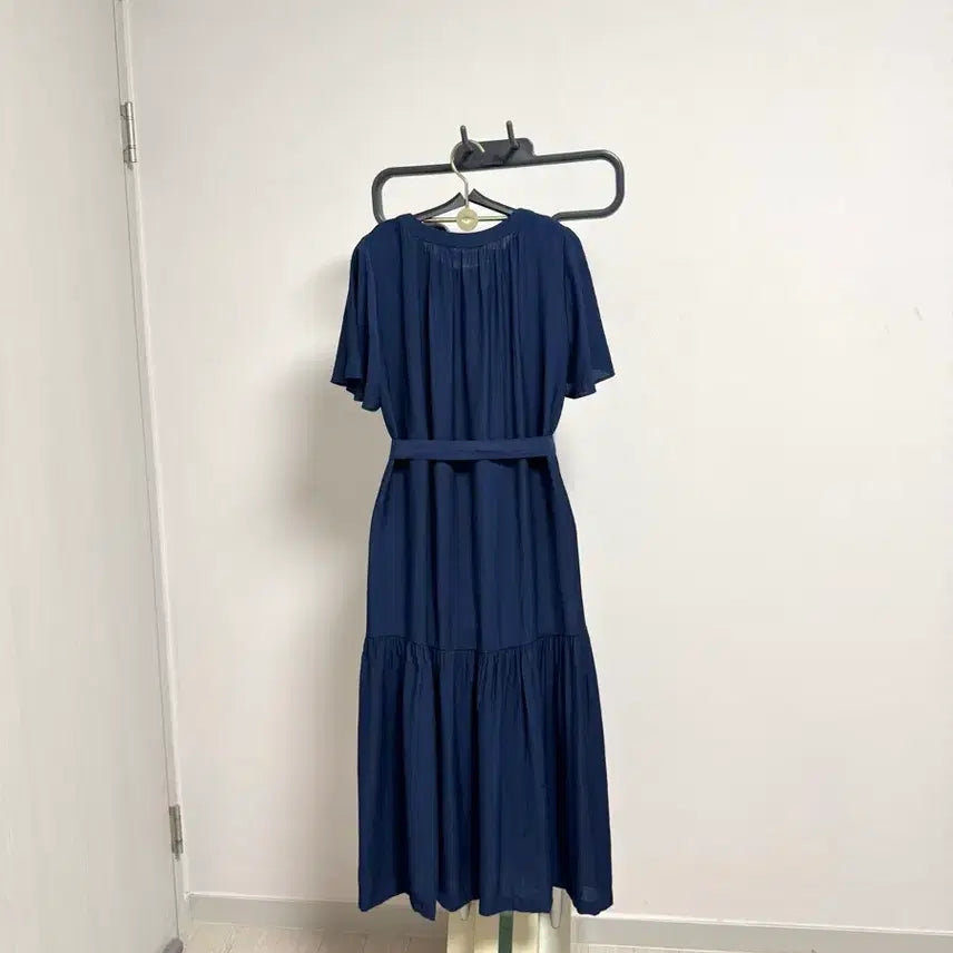 [BUNJANG] Deep Blue Pearl Button A-Line Midi Dress / 마인원피스