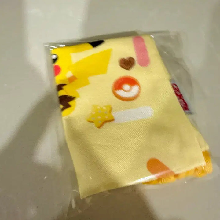 [BUNJANG] Olive Young Collaboration Pokemon Pikachu Pouch / 올리브영 콜라보 포켓몬스터 피카츄 파우치