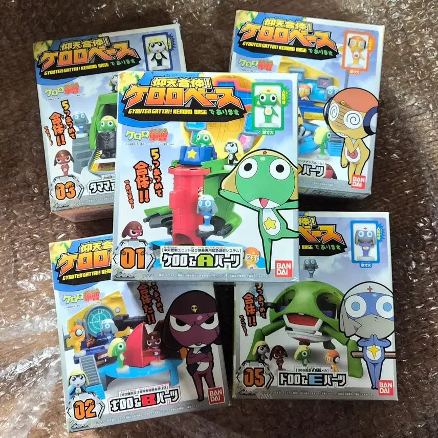 [BUNJANG] Keroro Base Transformation &amp; Combination Figure / 케로로 베이스 변신 합체 피규어