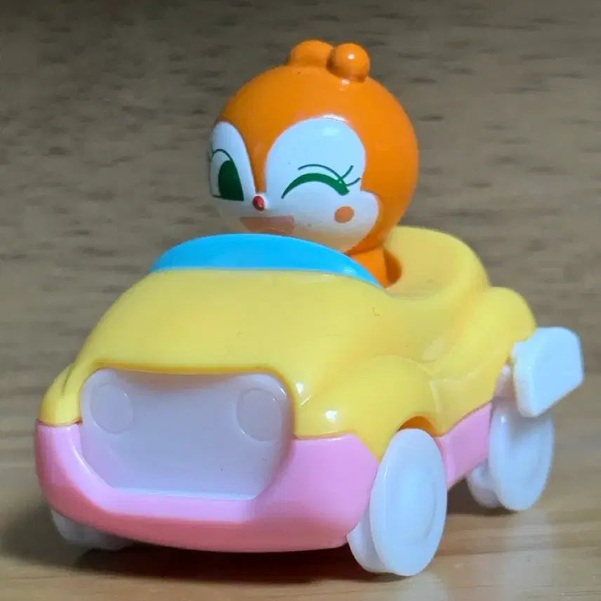 [BUNJANG] Anpanman Car Figure Gacha [Anpanman] / 호빵맨 자동차 피규어 가챠[짤랑이]