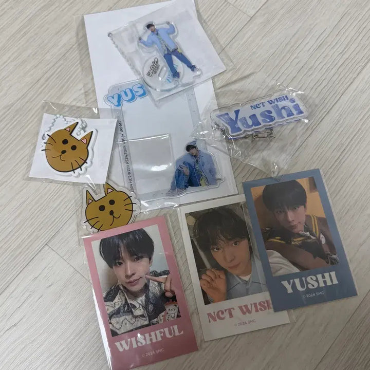 [BUNJANG] NCT WISH Yushi Photocard Holder Acrylic Stand Keyring / NCT WISH 유우시 일투 포카홀더 아크릴 스탠드 키링 쿠지 양도