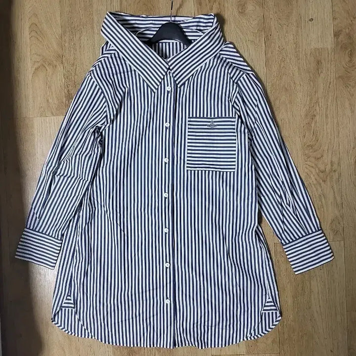 [SOLD OUT] 비비안웨스트우드 스트라이프 셔츠 원피스 팔아요