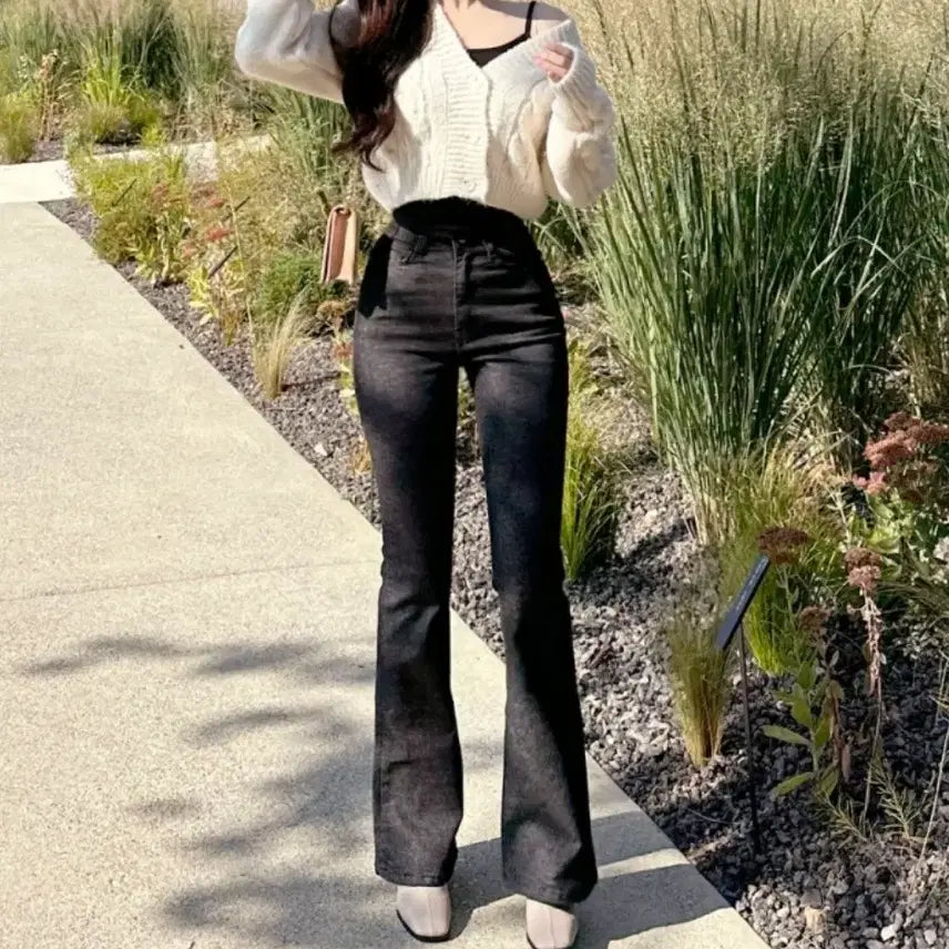 [BUNJANG] Unicon Hidden Banding Black Selvedge Bootcut Jeans / 유니콩 자체제작 이염X 허리쏘옥 히든밴딩 하루종일 편한 흑청생지 부츠컷