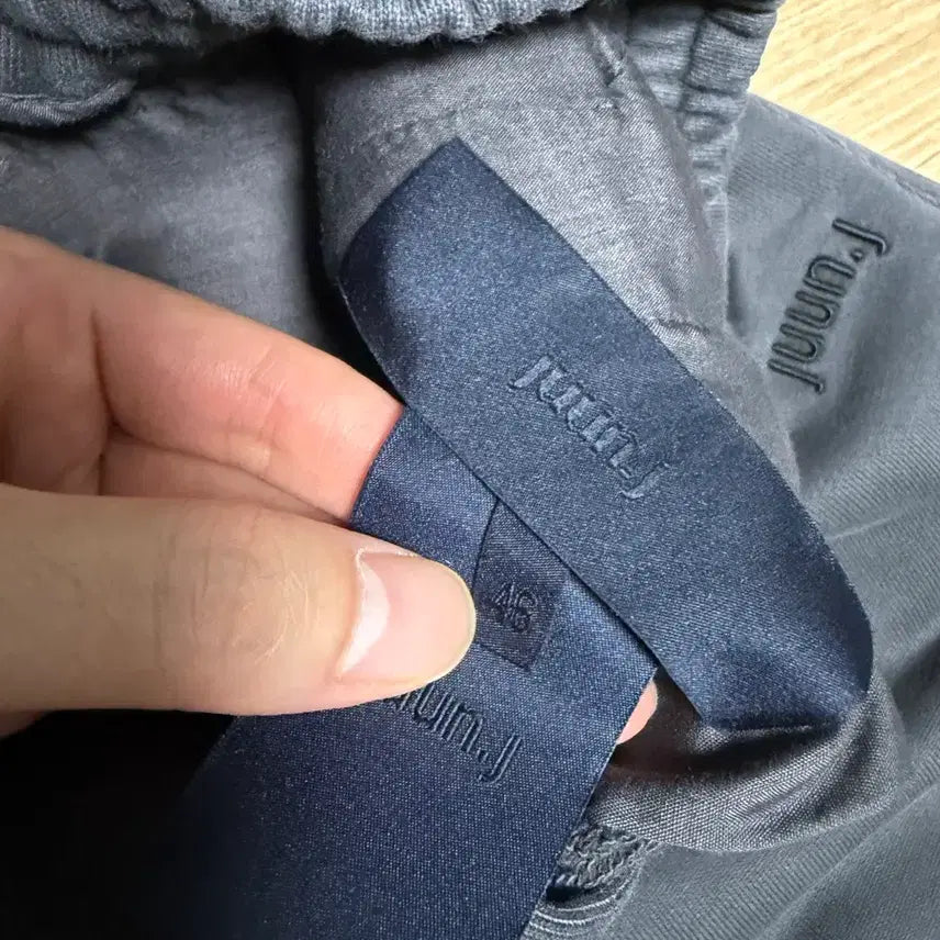[BUNJANG] Juun.J Grey Jogger Sweatpants (Size 46) / [46] 준지 그레이 조거 스웻 팬츠
