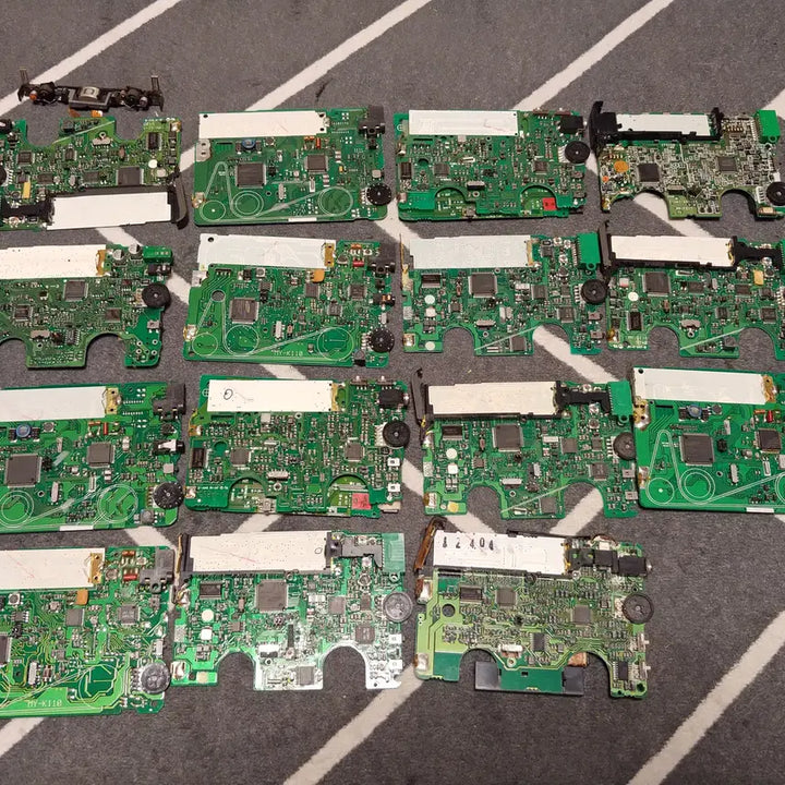 [BUNJANG] Samsung, LG Walkman Motherboards (23 pcs) / 삼성,LG 워크맨 메인보드23개 판매합니다.