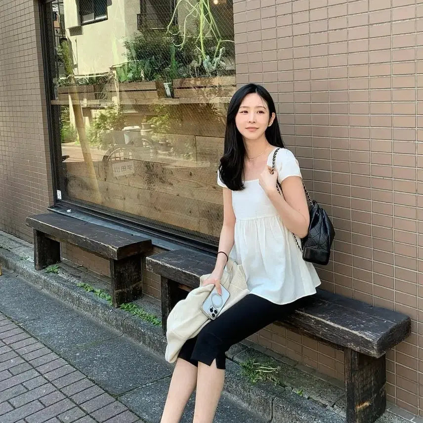 [BUNJANG] Yuere Park Ji-hyun Square Neck Blouse / 유에르 yuere 박지현 블라우스