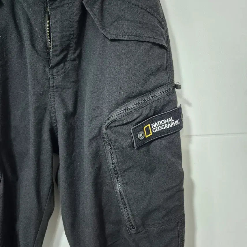 [BUNJANG] National Geographic Black Cargo Jogger Pants (Size 30-32) / 내셔널지오그래픽 블랙 카고 조거팬츠30~32ㅎ