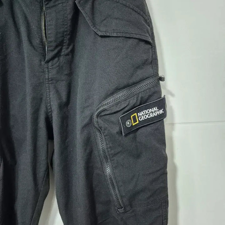 [BUNJANG] National Geographic Black Cargo Jogger Pants (Size 30-32) / 내셔널지오그래픽 블랙 카고 조거팬츠30~32ㅎ